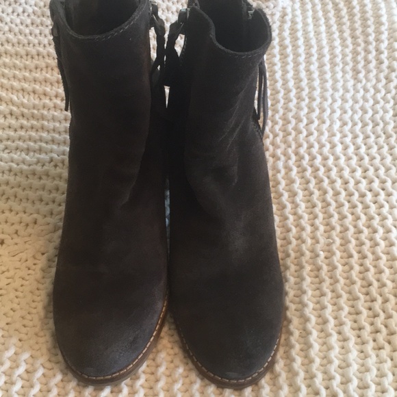 Dolce Vida grey shade booties - Picture 4 of 7